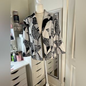 Chicos sz 2 blazer jacket black and white 0568